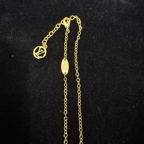 Louis Vuitton Gold Necklace with Crystal Details - Picture 7 of 8
